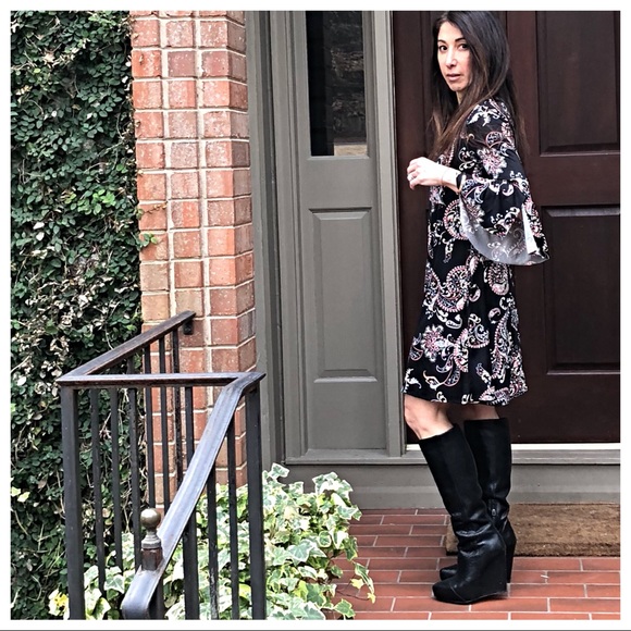 ✨LAST ONE✨Bell black paisley print swing dress - Picture 5 of 8